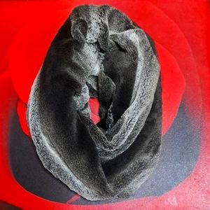 Alpha Cubic Infinity Scarf